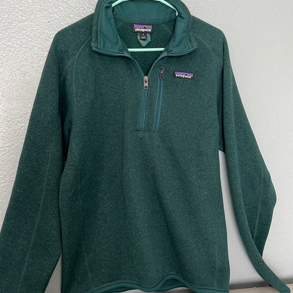 Brand New never used Patagonia Quarter Zip up jacket.